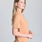 Camiseta Feminina Flavia Caramelo