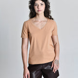 Camiseta Feminina Manuela Caramelo