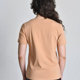 Camiseta Feminina Manuela Caramelo