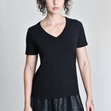 Camiseta Feminina Manuela Preto